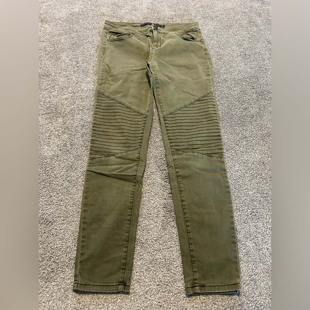 Tinseltown Olive green skinny jeans